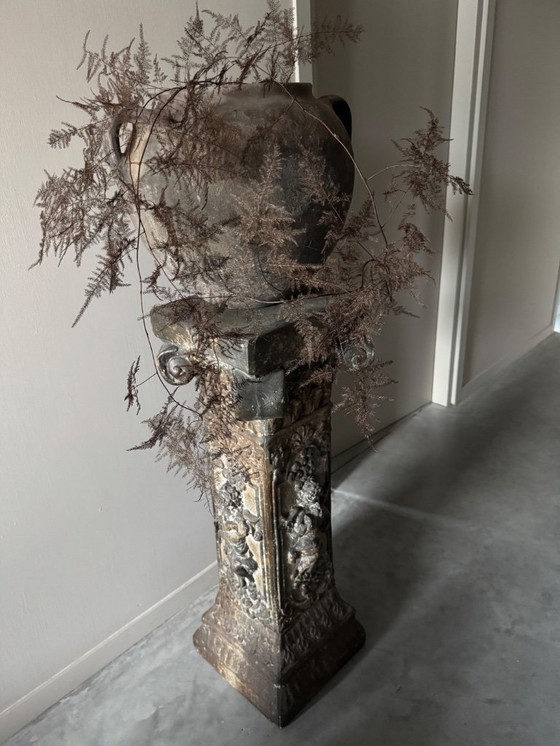 Image 1 of Base per colonna Piédestalle francese antica, unica e riccamente decorata