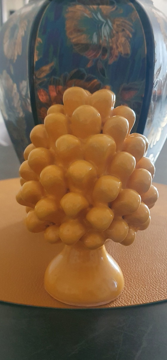 Image 1 of Pomme de pin