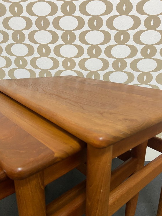 Image 1 of Vintage mimi-set/3 nesting tables van massief teakhout