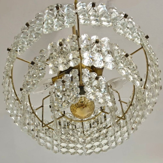 Image 1 of Dreistufiger Kinkeldey-Kronleuchter, 1960er Jahre, Messing mit facettiertem Glas, seltenes Modell aus der Mitte des Jahrhunderts