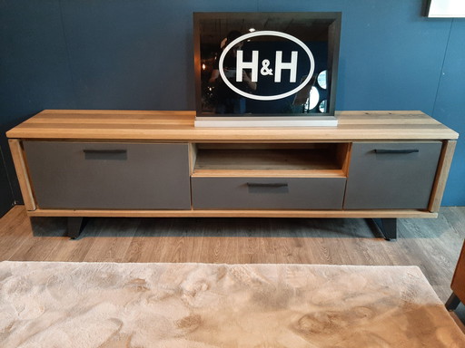 Mueble bajo Cubo - 210 cm *