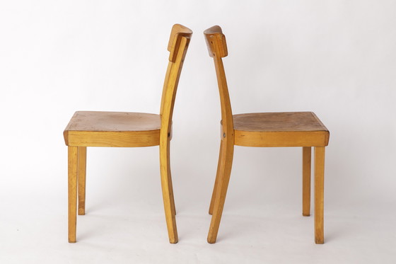 Image 1 of Paire de chaises de salle à manger de Francfort des années 1950, Allemagne - Remise à neuf Beechwood Classics
