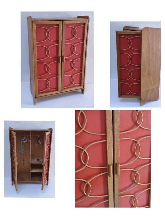 Image 1 of Puppengarderobe aus Holzgeflecht im Stil der 60er Jahre