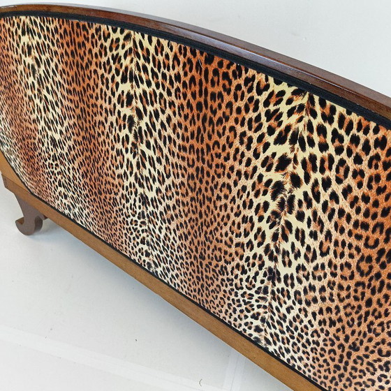 Image 1 of Sofá Biedermeier antiguo con ribete de leopardo
