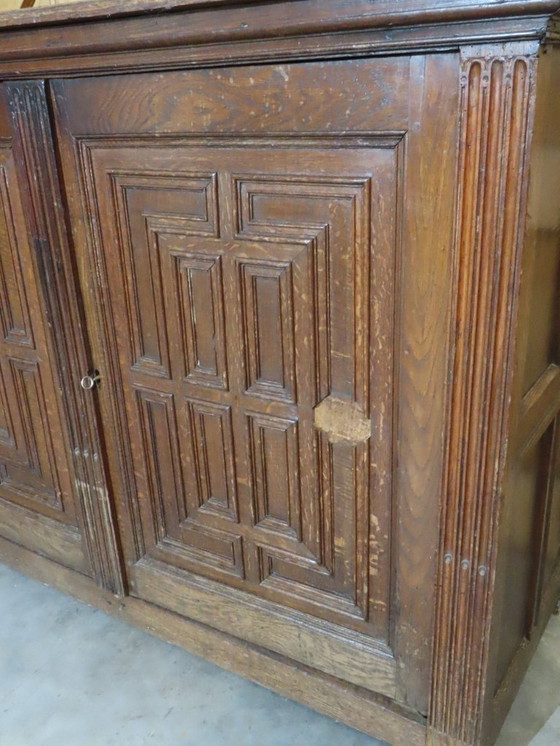 Image 1 of Eikenhouten kast laat 19de eeuw
