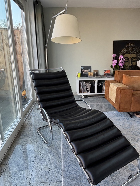 Image 1 of Silla Chaise Longue MR estilo Bauhaus