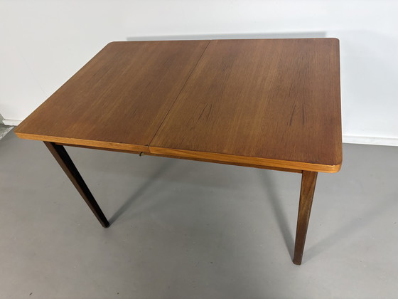Image 1 of Tafel in teak vintage uitschuifbare jaren' 60. Uitgeschoven 190 cm