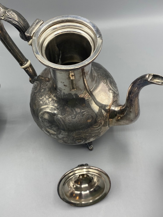 Verzilverde koffiepot en suikerpot set – Armand Frénais – Decoratieve objecten (photo 6 of 9)