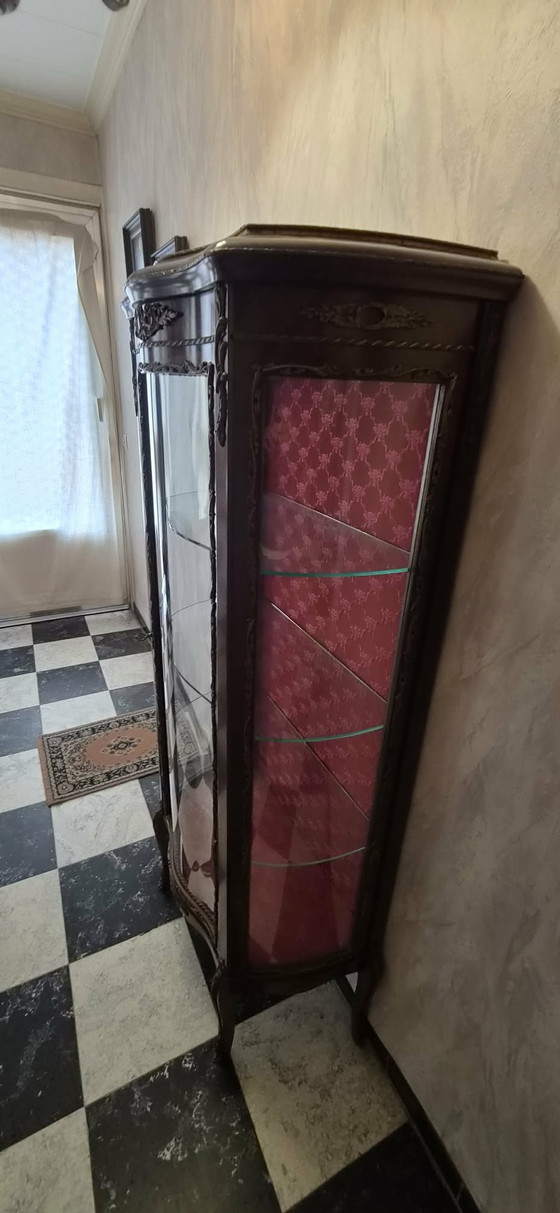Louis-Style Display Cabinet / Showcase with Key – Good Condition – Wood (photo 5 of 6)