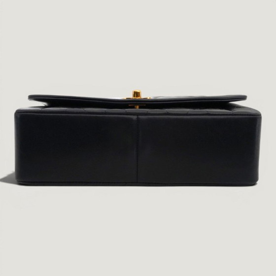 Image 1 of CHANEL DIANA MEDIUM BAG | NAVY BLUE