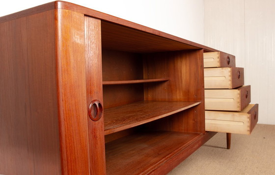 Image 1 of Deens teakhouten dressoir model 42 van Harry Østergaard voor Randers Mobelfabrik 1960.