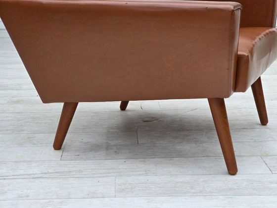 Image 1 of Poltrona danese con schienale alto, anni '70, di Vejen Polstermøbelfabrik, condizioni originali.