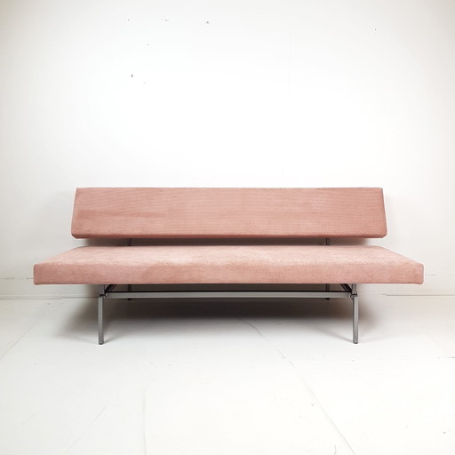 Gijs van der Sluis Schlafsofa Modell 540 Schlafsofa neu gepolstert rosa