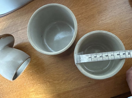 Image 1 of Mantequillera con depósito de agua + 3 macetas de gres marrón vidriado de Berry