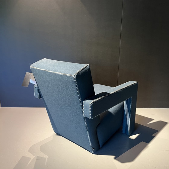 Image 1 of Cassina Utrecht Vorsitzende