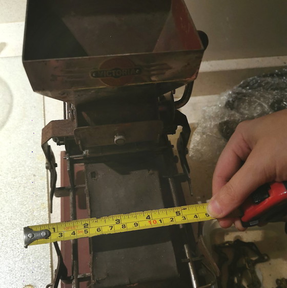 Image 1 of CIGARETTE ROLLING MACHINE AND INSTRUCTIONS FOR USE