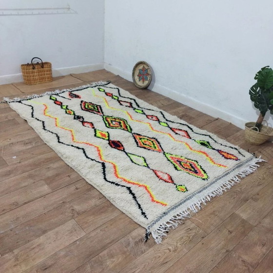 Image 1 of Berber-Azilal-Wollteppich – Symbolik & Schwingungen, handgewebt (254 × 155 cm)