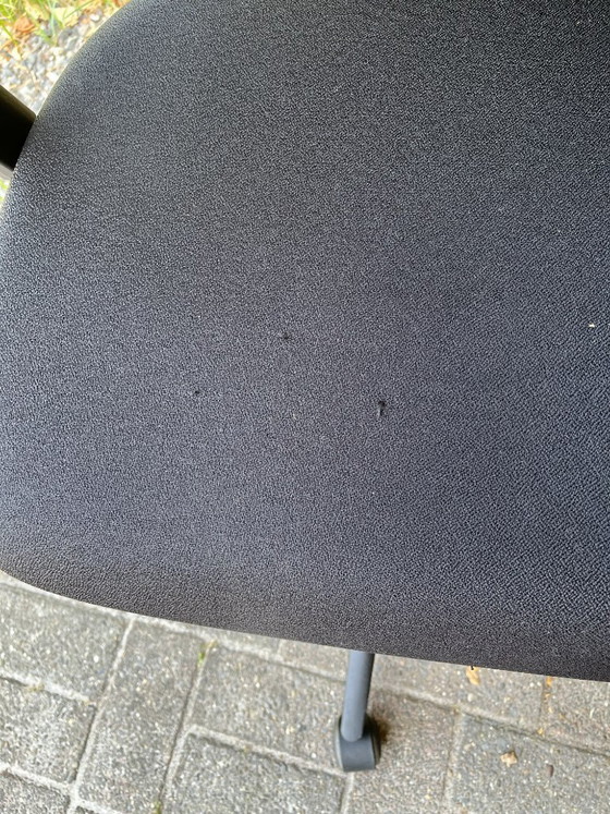 Giroflex 353 – Gebrauchter Bürostuhl mit Netzrückenlehne – Bürostühle, Metal, Plastic (photo 2 of 7)