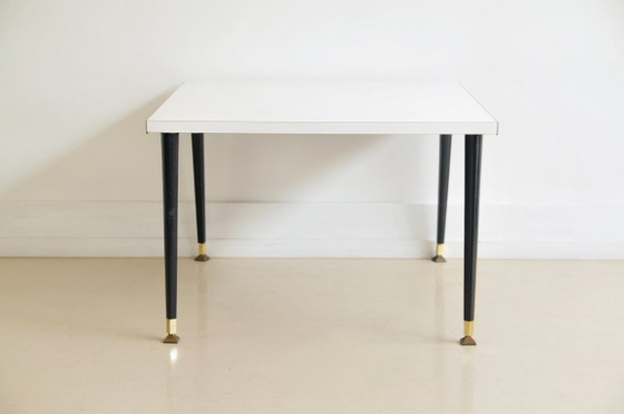 Image 1 of tavolino da caffè quadrato in formica bianca