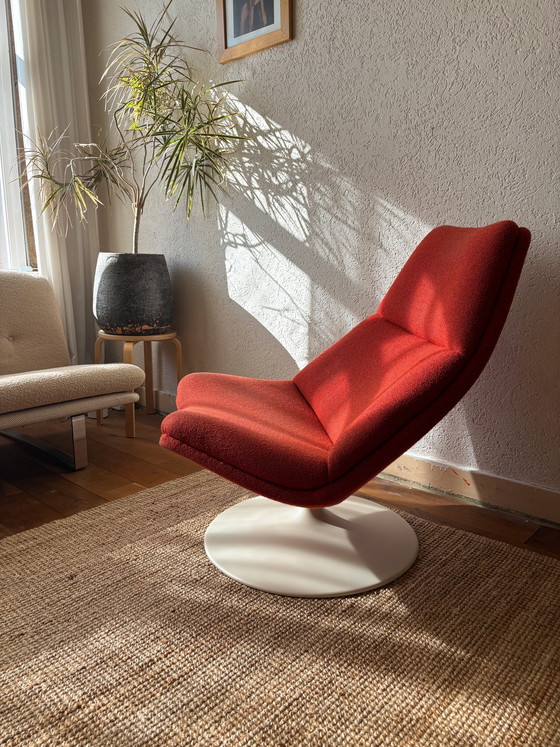 Image 1 of Artifort f511 armchair