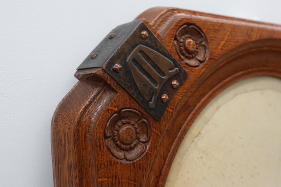 Image 1 of Cornice per foto in rovere Art Nouveau con decorazioni in rame di Geo Verbanck