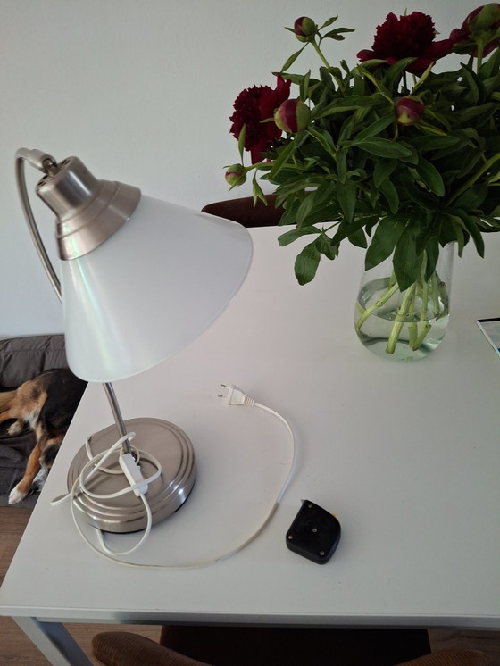 Image 1 of Mooue table lamp from Ikea