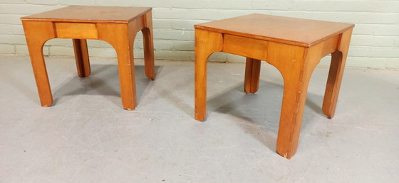 Image 1 of Set van 2 Vintage houten bijzettafels