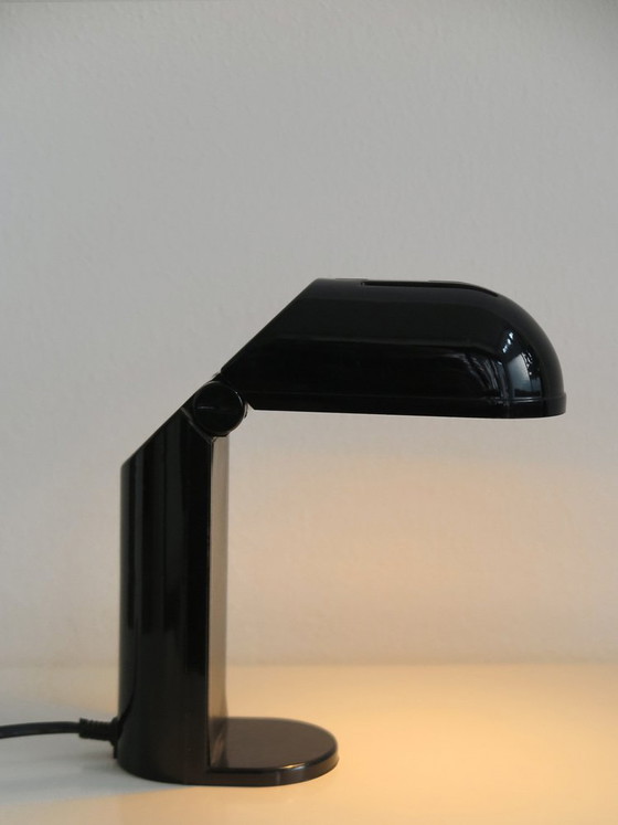 Zwart-witte plastic Tafellampen, Italië, jaren '60, set van 2 – Kunststof (photo 8 of 26)