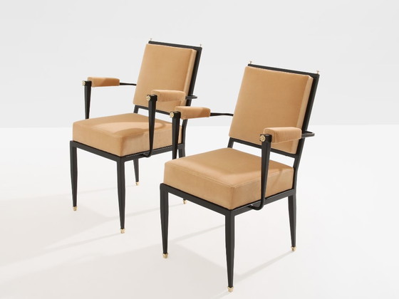 Image 1 of André Arbus toegeschreven aan twee neoklassieke fauteuils van metaal, brons en fluweel, jaren 1940.