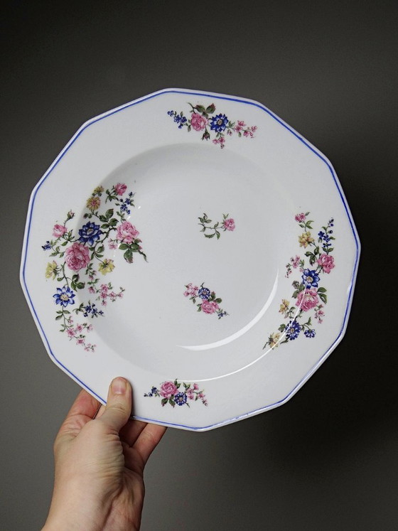 Image 1 of 28-piece Bernardaud Limoges porcelain dinner service with floral decoration, 1920s-1950s
