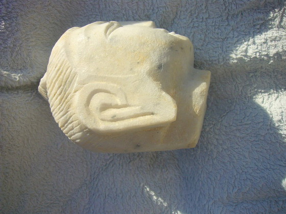 Image 1 of Tête asiatique (Bouddha ?) en pierre blanche, environ 14 cm de haut et vintage ?