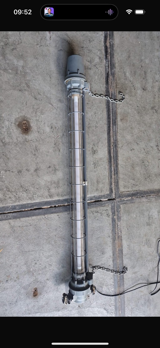 Industriële Sovjet hanglamp