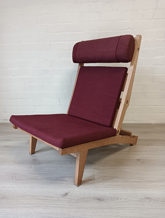 Image 1 of Hans Wegner, AP71 adjustable armchairs, eiken