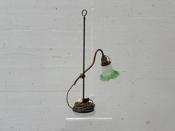 Image 1 of Art Nouveau table lamp made of brass and frosted glass, circa 1910