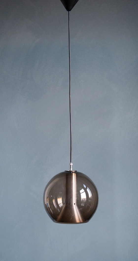 Image 1 of Lampe à Suspension Raak Globe Vintage par Frank Ligtelijn