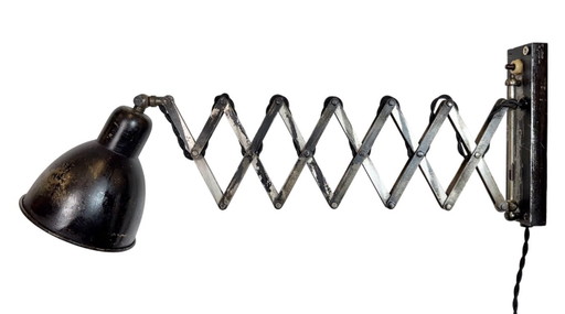Industriële zwarte schaarwandlamp, jaren 1950