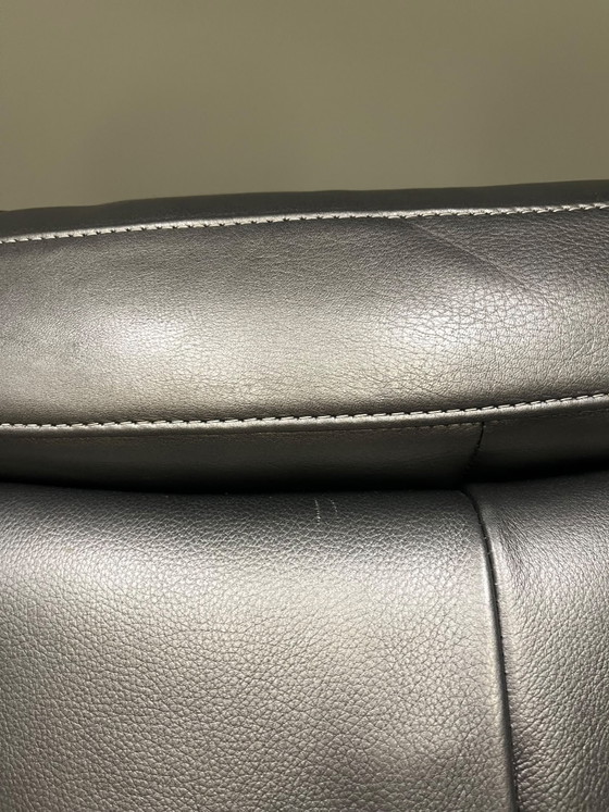 Dos otomanas/pufs Leolux – Reposapiés y pufs, Leather (photo 7 of 8)
