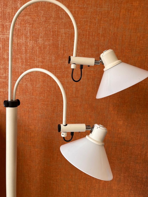 Beautiful Vintage Mid-Century Floor Lamp (1970s) – Floor lights, Plastic, Metal (photo 5 of 9)