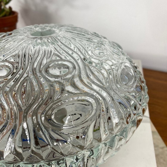 Kleine ronde wandlamp/plafondlamp van vintage gegoten glas uit de jaren 70-80. – Wandlampen (photo 4 of 8)