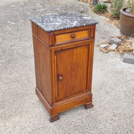 Antiek nachtkastje van marmer en hout - Notenhouten nachtkastje - Louis Philippe - 19e eeuw – Stone, Wood (photo 9 of 18)