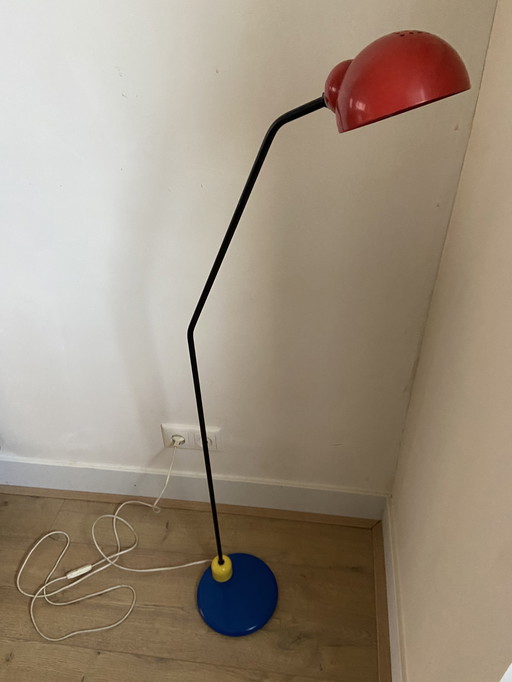 lampe de sol style Memphis