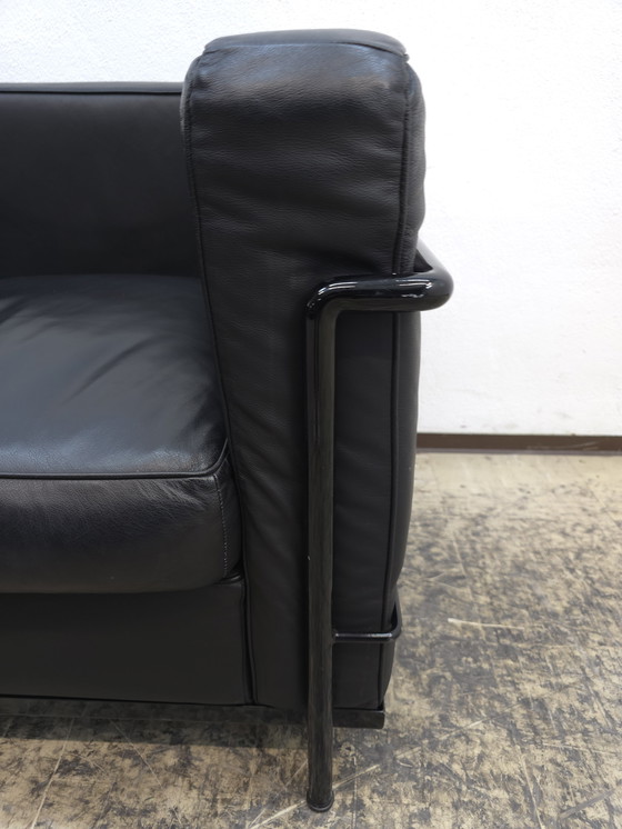 Image 1 of Sofá de diseño Cassina Lc2 de dos plazas, de piel, color negro