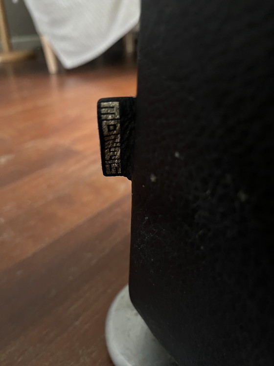 Image 1 of Fauteuil en cuir Montis Loge avec inoculation noire