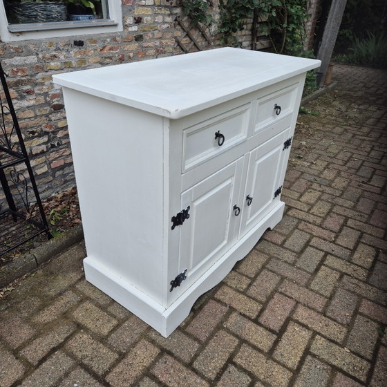 Image 1 of Landelijke witte commode kast met 2 lades en opbergruimte