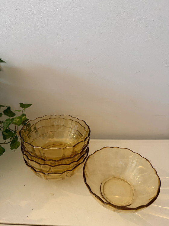 Set di 5 Piatti Vintage in Vetro Pressato – Ciotole, Glass (photo 2 of 5)