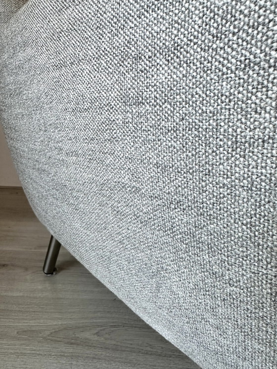 Image 1 of Fauteuil design Toma en stock