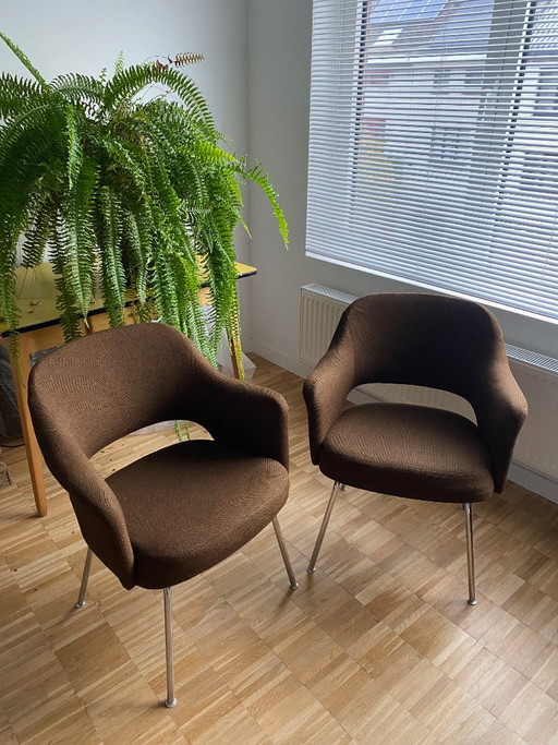 2x Vintage Chair Style Conference Chair Knoll Saarinen – kuipstoelen, Chrome