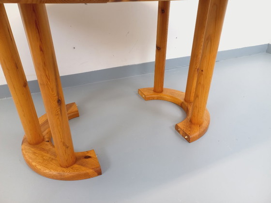 Image 1 of Vintage Scandinavian round dining table by Rainer Daumiller in pine from the 1960s/70s with extensions