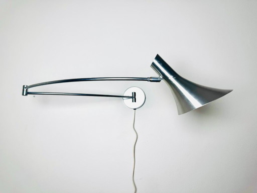 Applique murale à bras articulé en forme de trompette, par Hala Zeist, Pays-Bas, années 1980