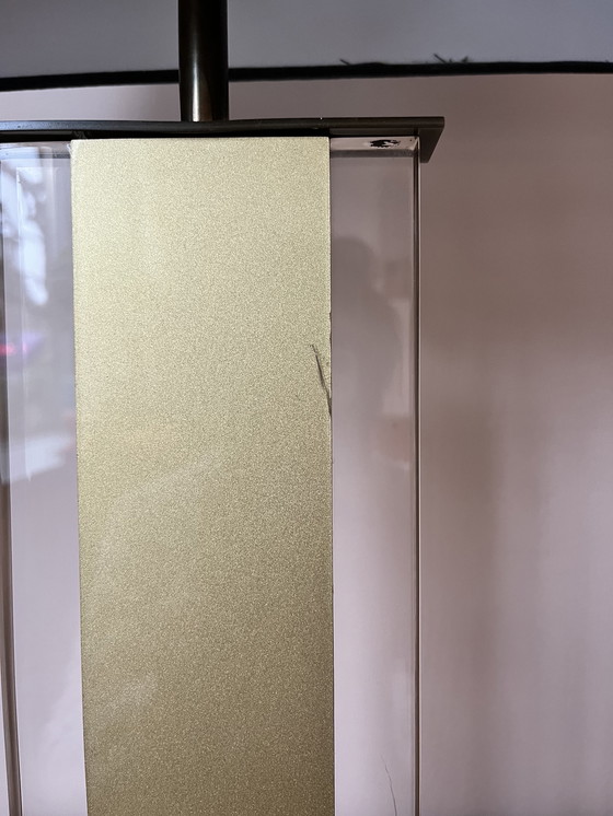 Image 1 of Lampada da tavolo chic hollywoodiana anni '80 – ottone e plexiglass – stile Belgochrom
